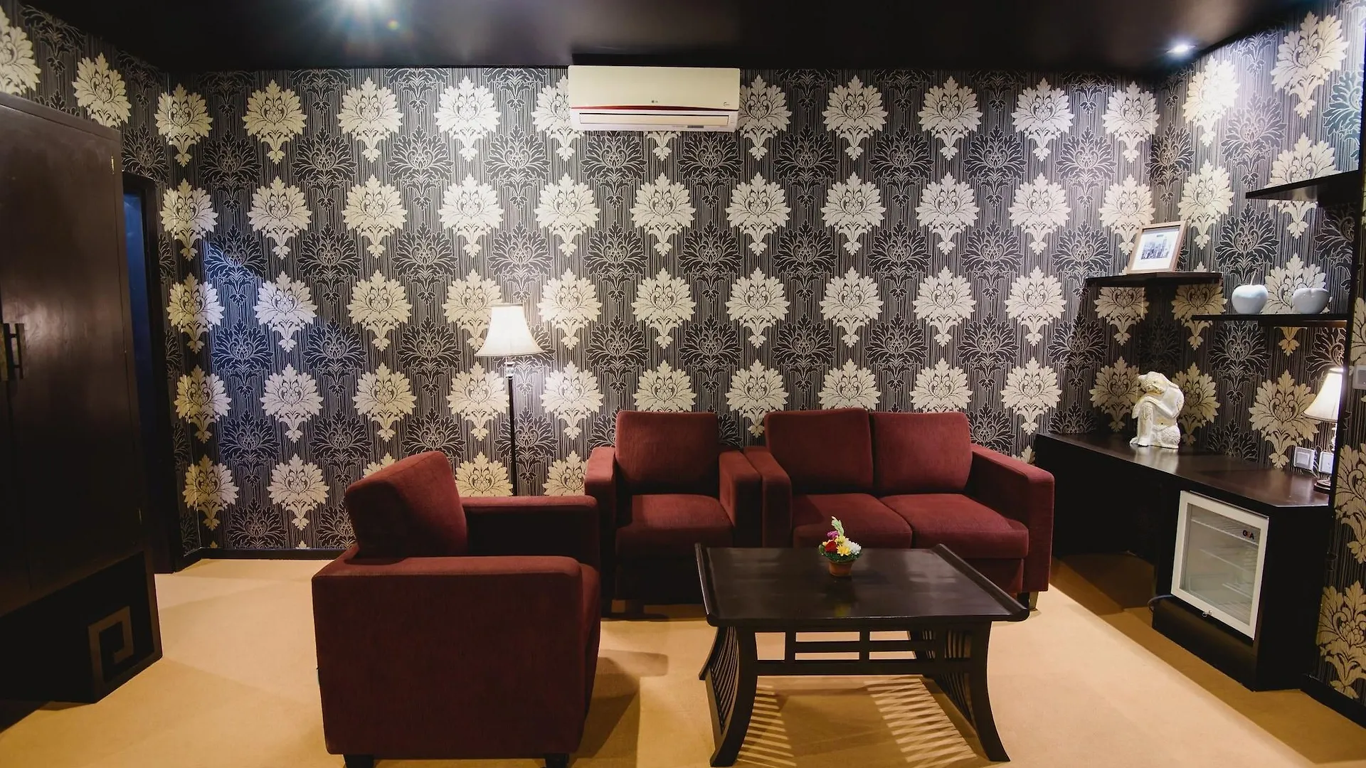 Hotel L'Amore Bali 塞米亚克 3*,  印尼