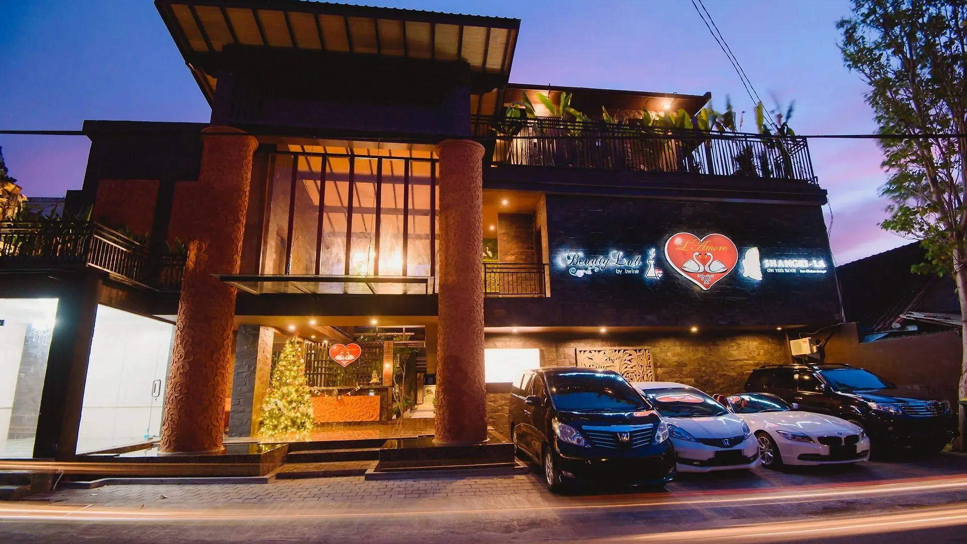 Hotel L'Amore Bali 塞米亚克