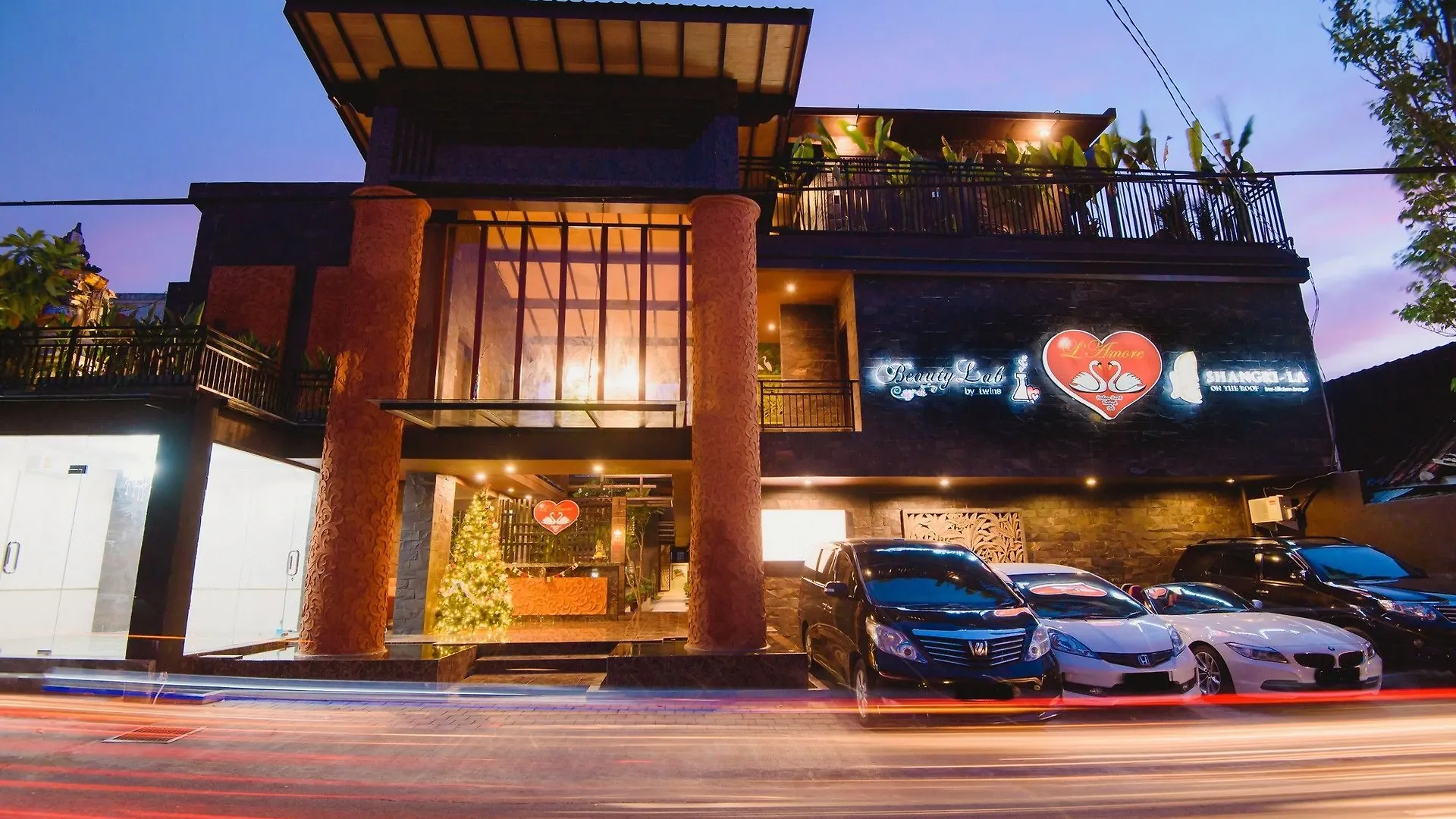 Hotel L'Amore Bali 塞米亚克 3*,